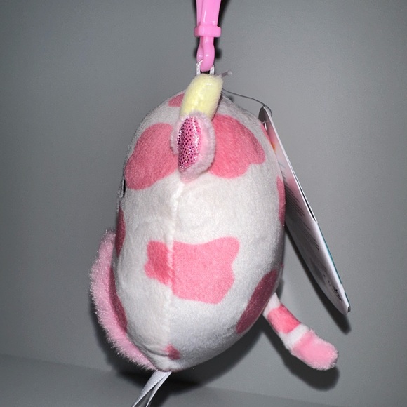 New Evangelica the Cow Valentine's Day 2023 Squishmallow Clip! - Picture 2 of 5